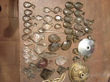 Gocce di vetro e accessori per lampadari 