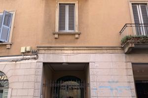 Bilocale arredato in centro a Monza