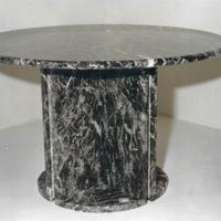 Tavoli in marmo Grigio Carnia lucido