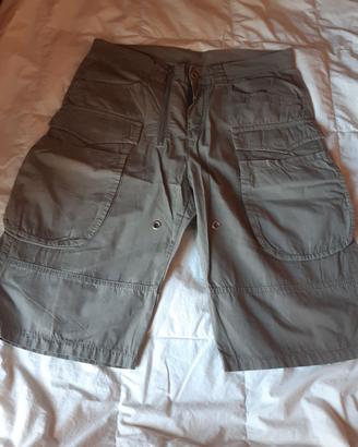 Pantaloni corti