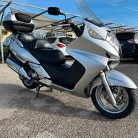 Honda Silver Wing 600