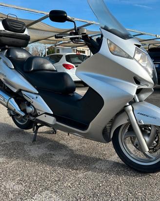 Honda Silver Wing 600