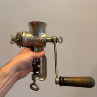 Vintage Tritacarne ghisa Tre Spade trita carne