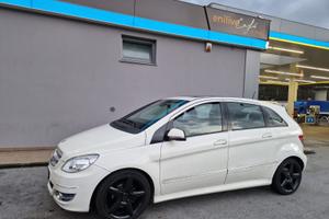 Mercedes Classe B/Allestimento Premium Sport AMG