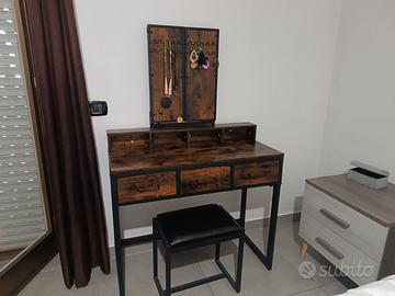 Toiletta trucco stile industriale