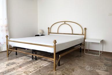 Stanza doppia uso singolo per giovani lavoratori