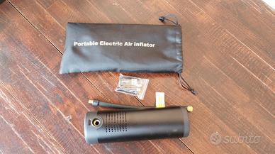 Pompa compressore portatile ricaricabile e torcia