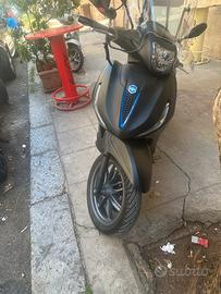 Beverly 400