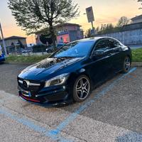 Mercedes CLA 200 premium amg