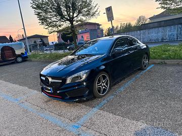 Mercedes CLA 200 premium amg