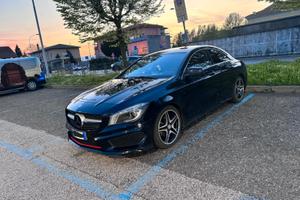 Mercedes CLA 200 premium amg