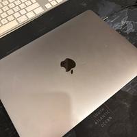 MacBook Pro R. Touchbar 13"  2017- con problemi