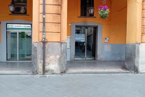 Negozio centralissimo sotto i portici