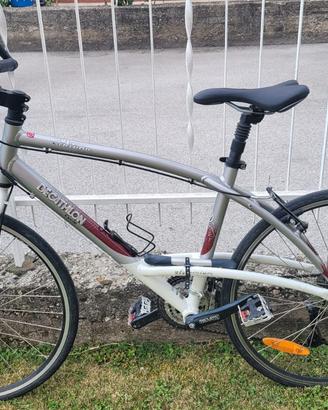 Bicicletta  ibrida decathlon