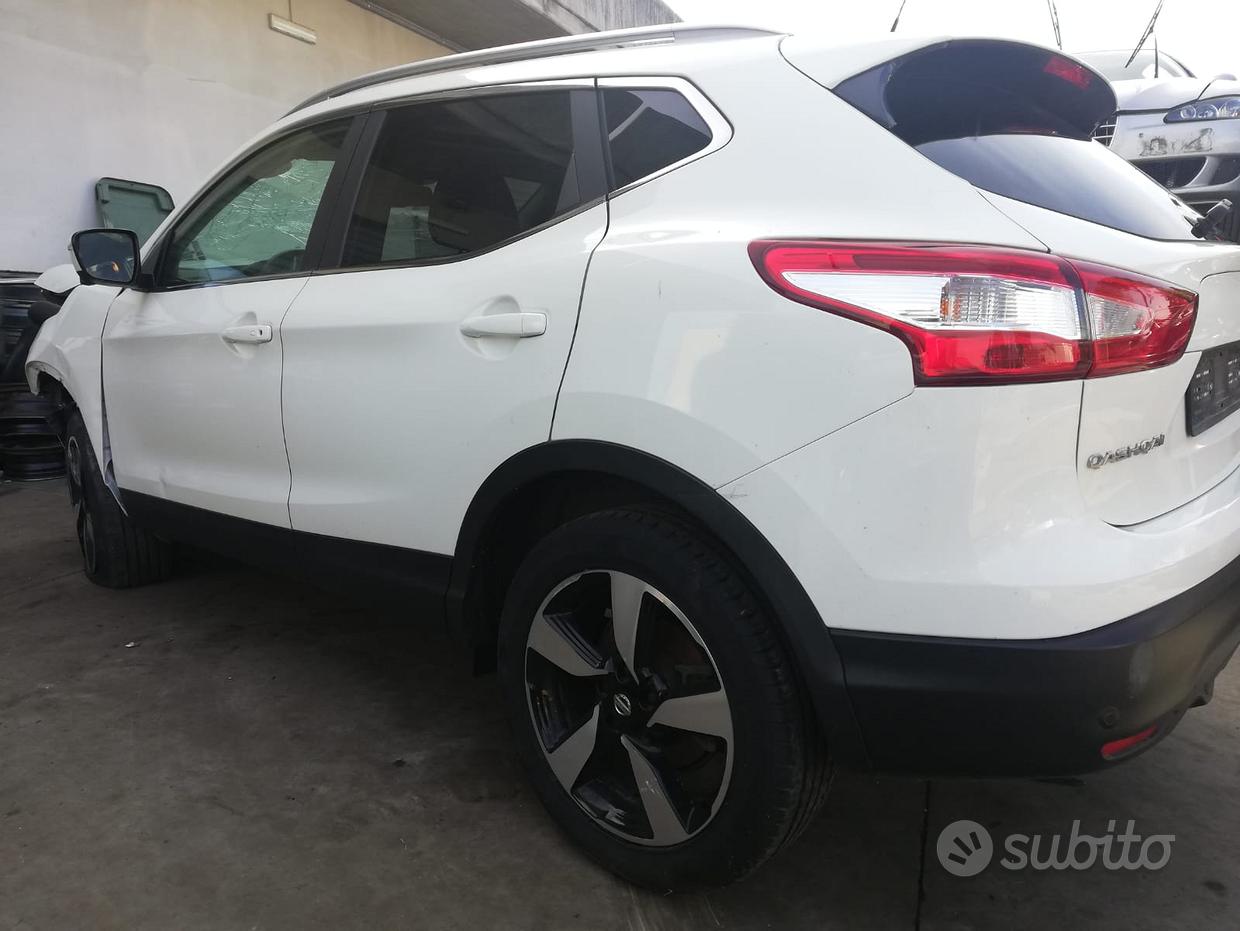 Paraurti Nissan Qashqai J11 2017 Restyling - Accessori Auto In vendita a  Napoli