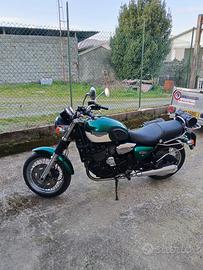 Triumph TT900 Legend