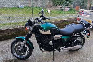 Triumph TT900 Legend