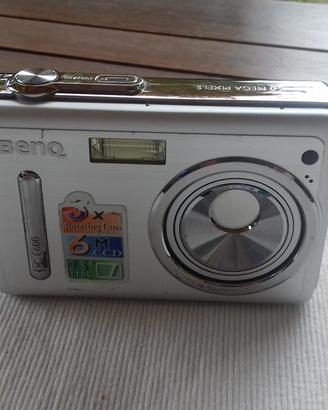 Machinetta fotografica con displei