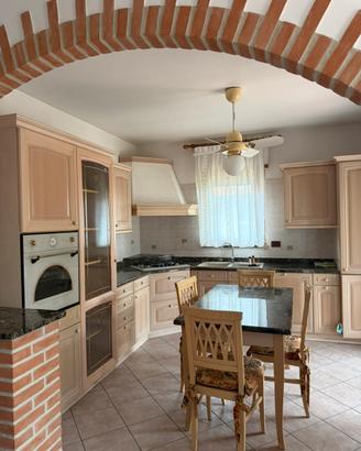 Cucina in vero legno - firmata Mobili brugnera