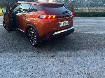 Peugeot e-2008 elettrica unico proprietario