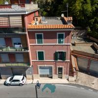 Poli: appartamento centrale