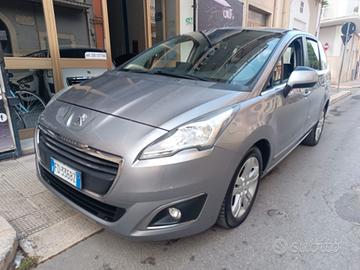 Peugeot 5008 BlueHDi 120 CV 88 KW 7 POSTI