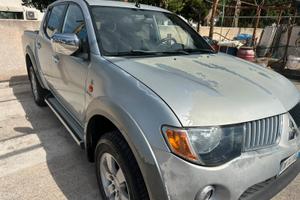 Mistubishi l200