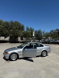 BMW 318 COUPE’