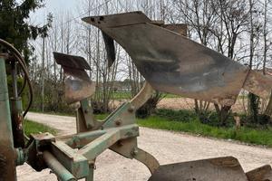 Aratro monovomere 