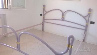 struttura letto in ferro verniciata con resine