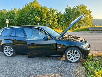 Bmw 318d - pezzi di ricambio
