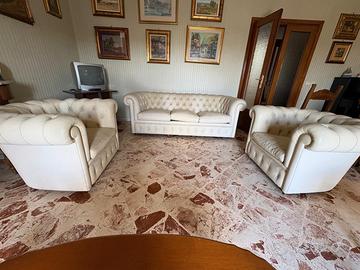 A Lecce vendiamo due salotti