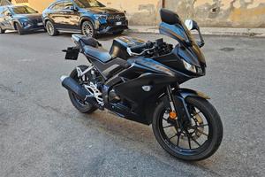 Yamaha YZF R125 R 125 BLK UNI