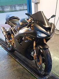 Kawasaki ninja zx6r 636 2004