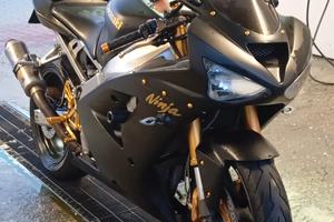 Kawasaki ninja zx6r 636 2004