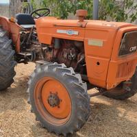 Trattore agricolo OM 615