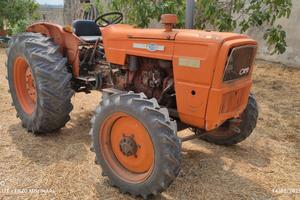 Trattore agricolo OM 615