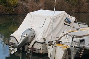 BARCA ACQUAVIVA 6MT IN VETRORESINA SEMICABINATO