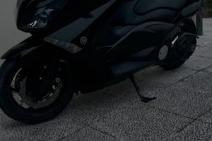 Yamaha T-Max 2014