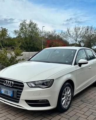  Audi A3 1600 TDI 105CV BIANCO AMALFI