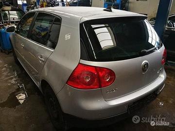 Volkswagen Golf 5 2.0 TDI DSG per ricambi