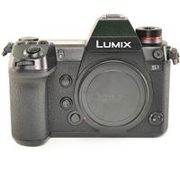 PANASONIC S1 229 Scatti