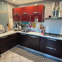 Cucina completa di elettrodomestici 