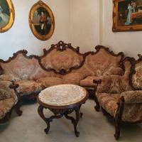 Divano stile Luigi XVI