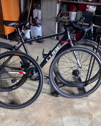 Bici da corsa  CUBE