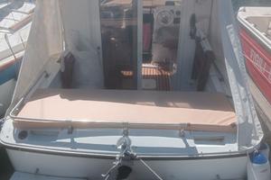 BARCA CABINATA 750