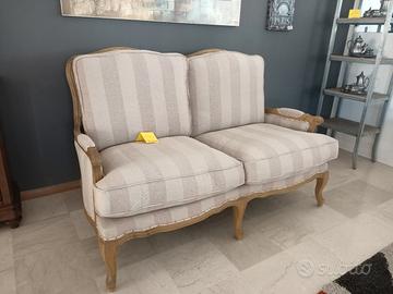 Divano vintage nuovo espositivo