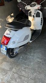 Vespa GTS 300 ie