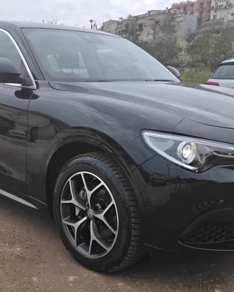 Alfa Romeo Stelvio 2.2 Turbodiesel 190 CV AT8 Q4 B