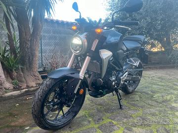 Cb 300 r